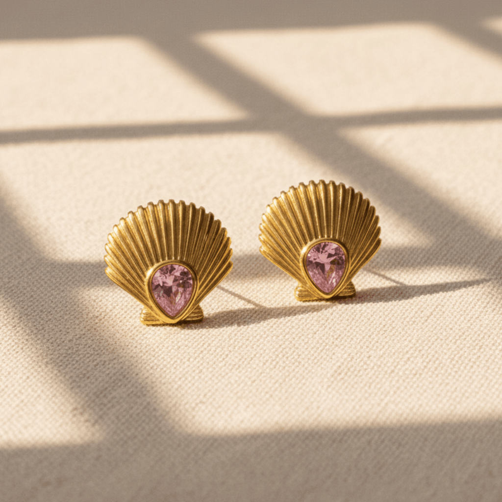 Elegante roze kristallen schelpenoorbellen in goud - lichtgewicht en hypoallergeen