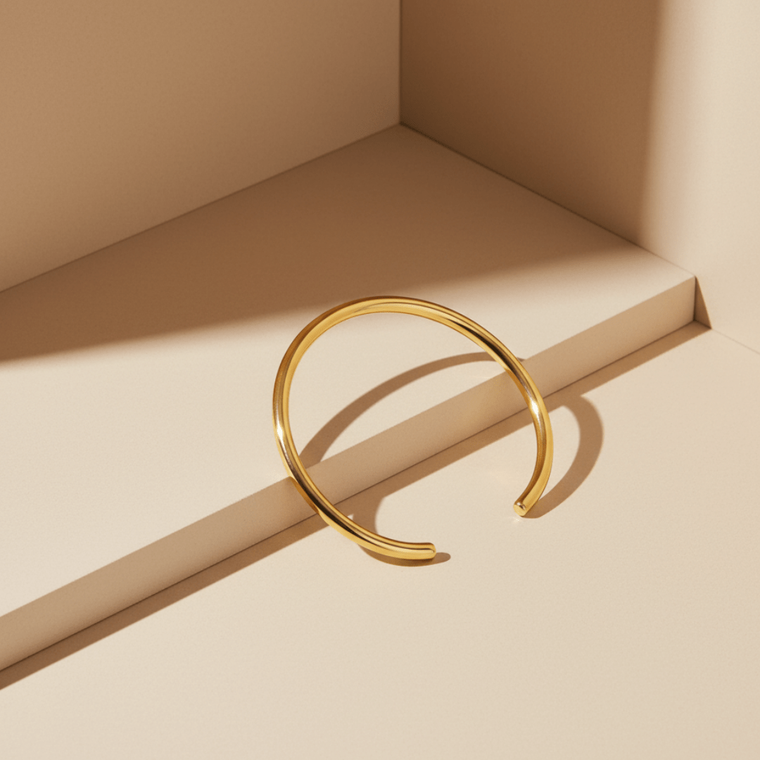 Elegante slanke manchetarmband - goud, lichtgewicht ontwerp