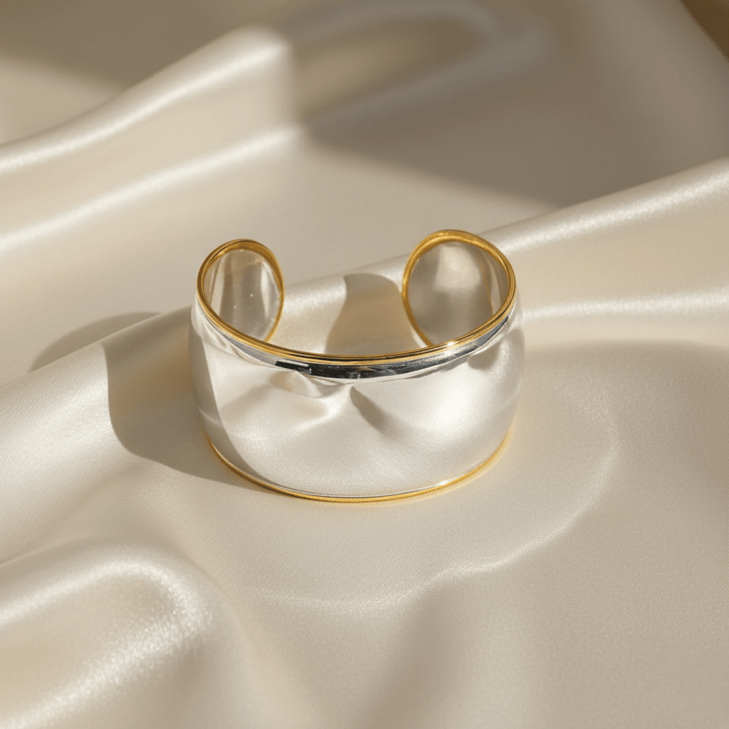 Elegante tweekleurige brede manchetarmband - rhodium- en goudvergulde statement-sieraad