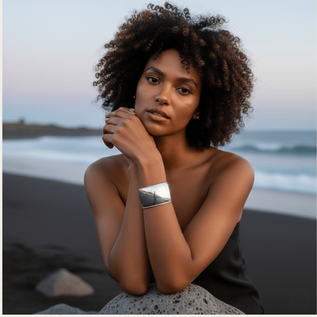 Elegante tweekleurige brede manchetarmband - rhodium- en goudvergulde statement-sieraad