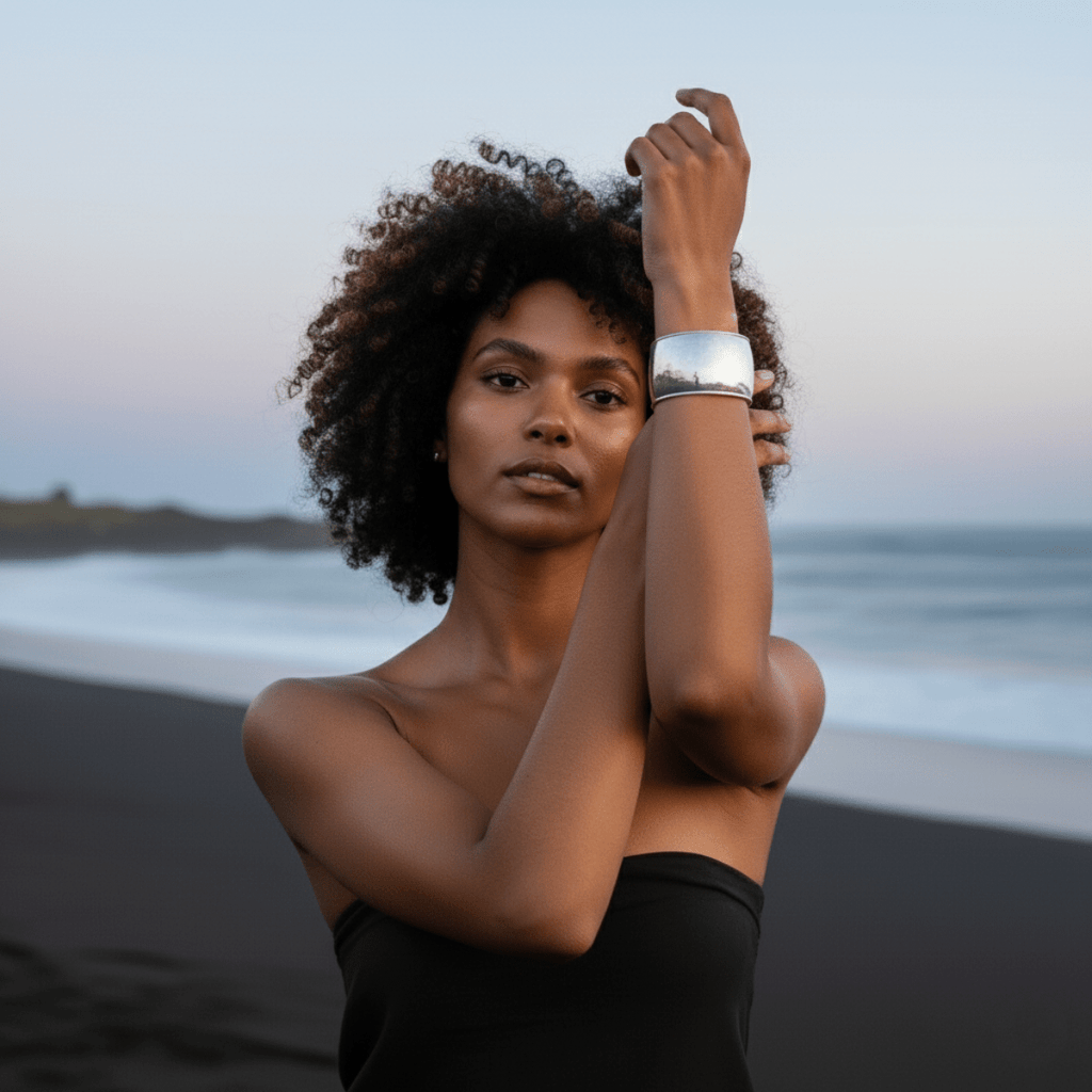 Elegante tweekleurige brede manchetarmband - rhodium- en goudvergulde statement-sieraad