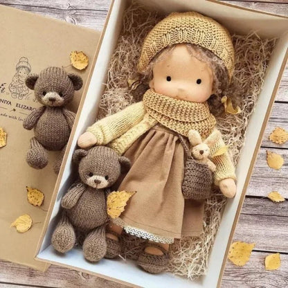 ELORA – Bambola Waldorf fatta a mano in cotone