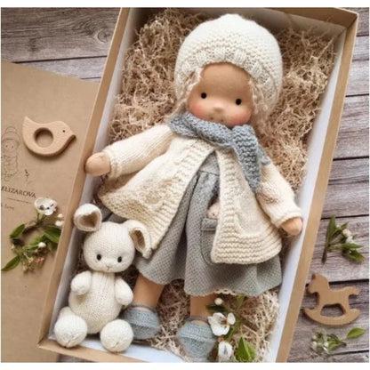 ELORA – Bambola Waldorf fatta a mano in cotone