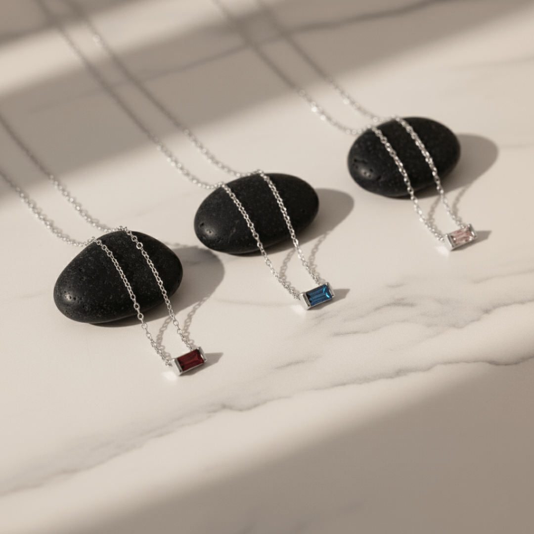 Collier Pierre de Naissance Emery - Pendentif en Pierre Précieuse Délicat pour Célébrations Élégantes