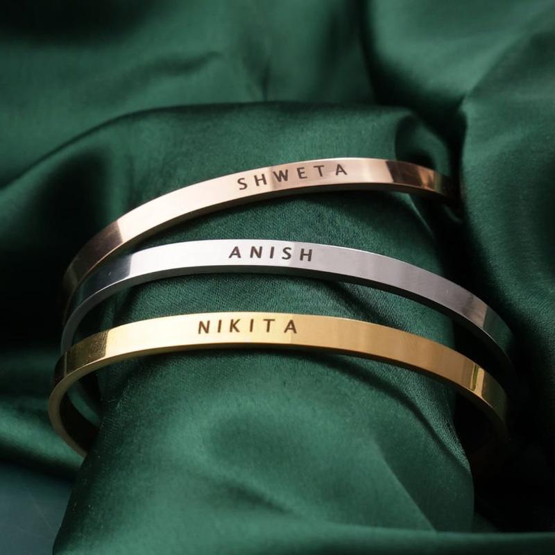 ENGRAVIA – Pulsera personalizada grabada en acero inoxidable