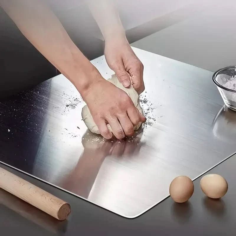 FlexiBoard – Foldable L-shaped cutting board for fruit, vegetables & dough