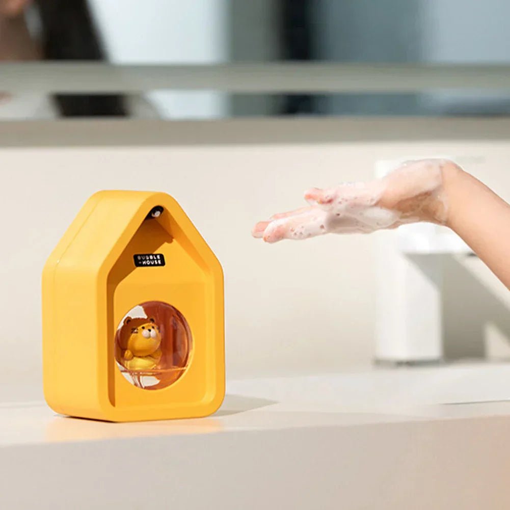 CLEANCRITTER – Automatic Foam Dispenser for Hygienic Hand Care 2
