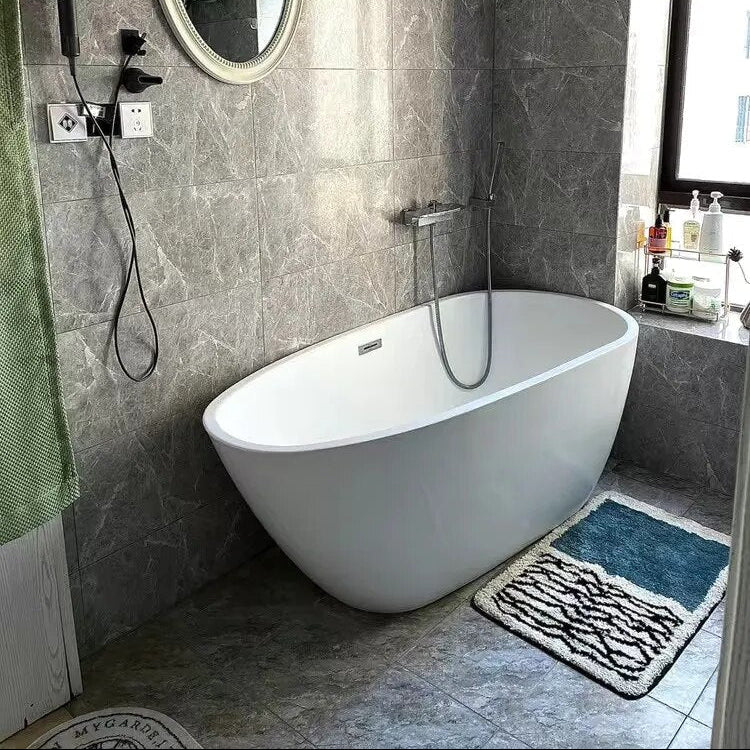 FORMIVA – Abstract Handmade Bath Mat with Non-Slip Backing for Bathroom 7