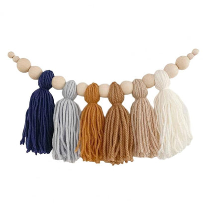 Glow String Baby Room Garland – Soft Wooden Bead Decoration for a Calm and Magical Atmosphere