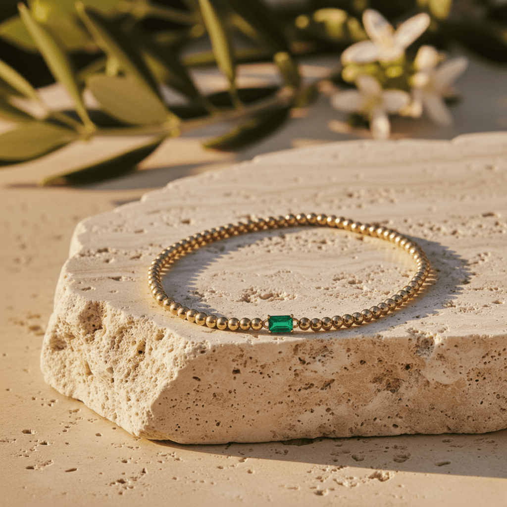 Pulsera de piedra de nacimiento de oro con diseño elegante de cuentas para un estilo personalizado