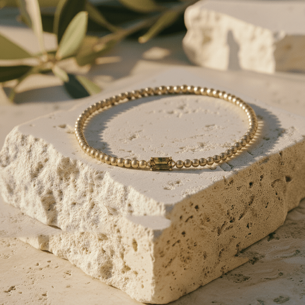 Pulsera de piedra de nacimiento de oro con diseño elegante de cuentas para un estilo personalizado