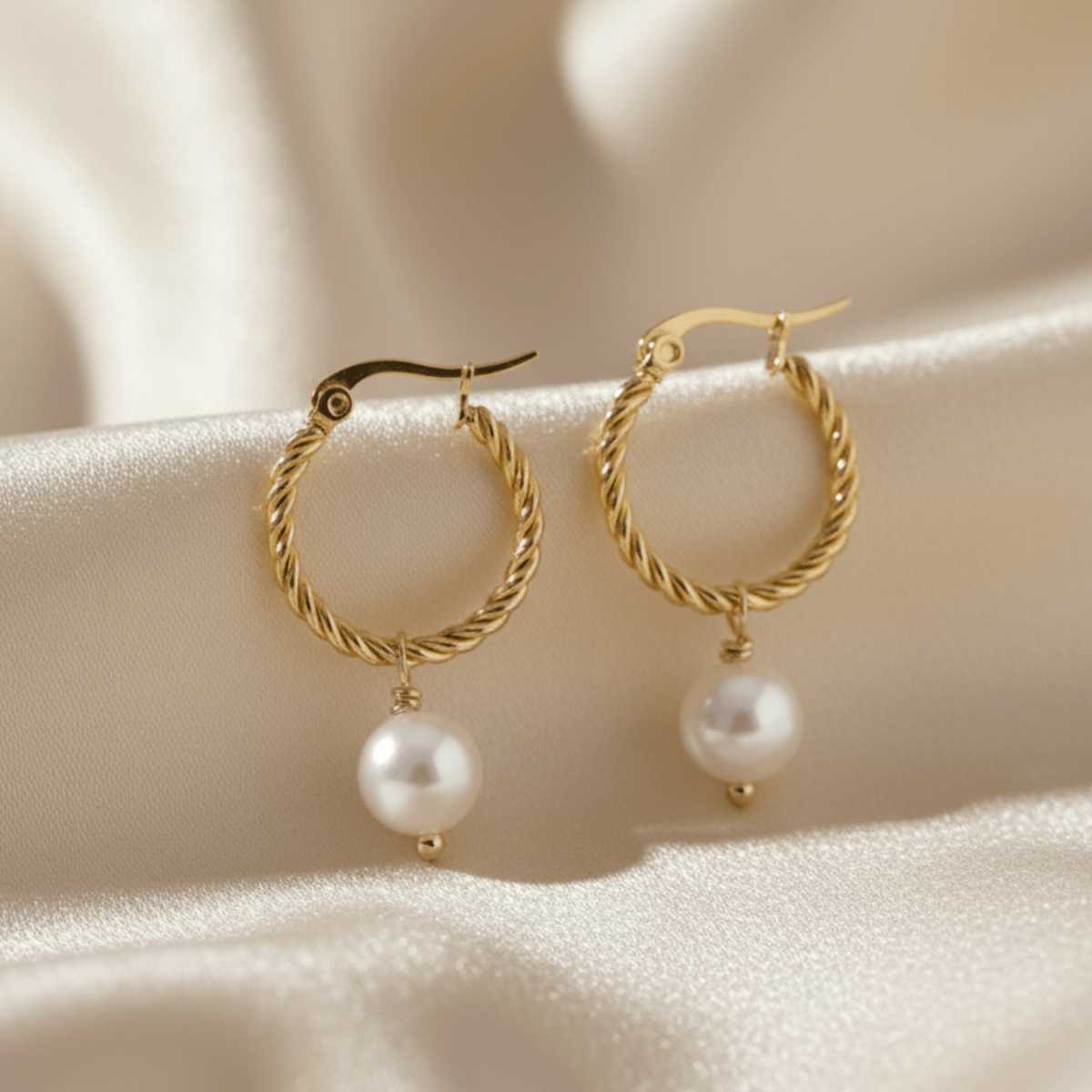 Pearl Drop Gouden Oorringen