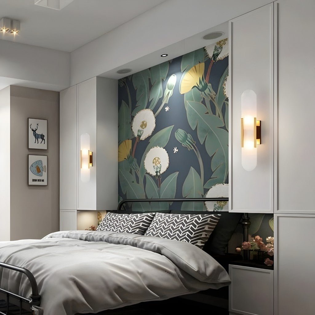 GILDLUME – Elegant Black and Gold LED Wall Lamp 2