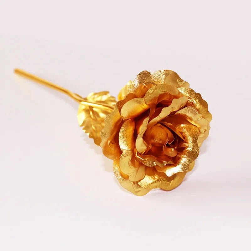 ROSEGILT – Tyylikäs kultafolioinen tekoruusu ajattomaan sisustukseen