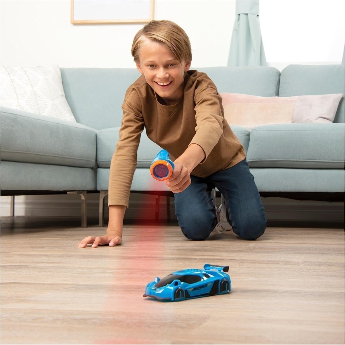 GravityRacer – Laser-Controlled Wall Climbing RC Car