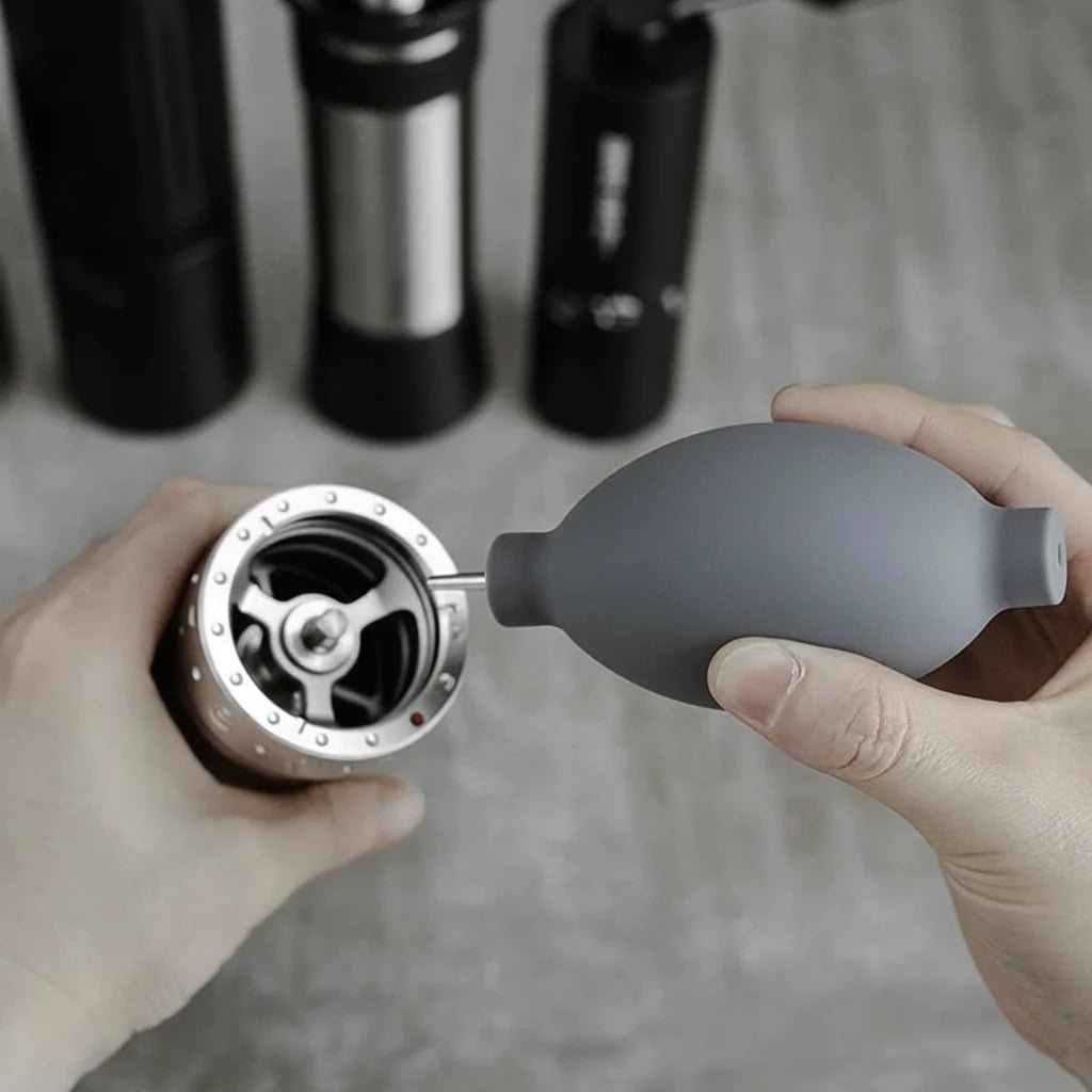 GRINDJET – Ilmapuhallin kahvimyllyjen puhdistustyökalu