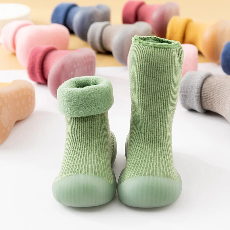 TinySteps Grip Socks - Calzini antiscivolo per bambini con suola in gomma per primi passi in sicurezza