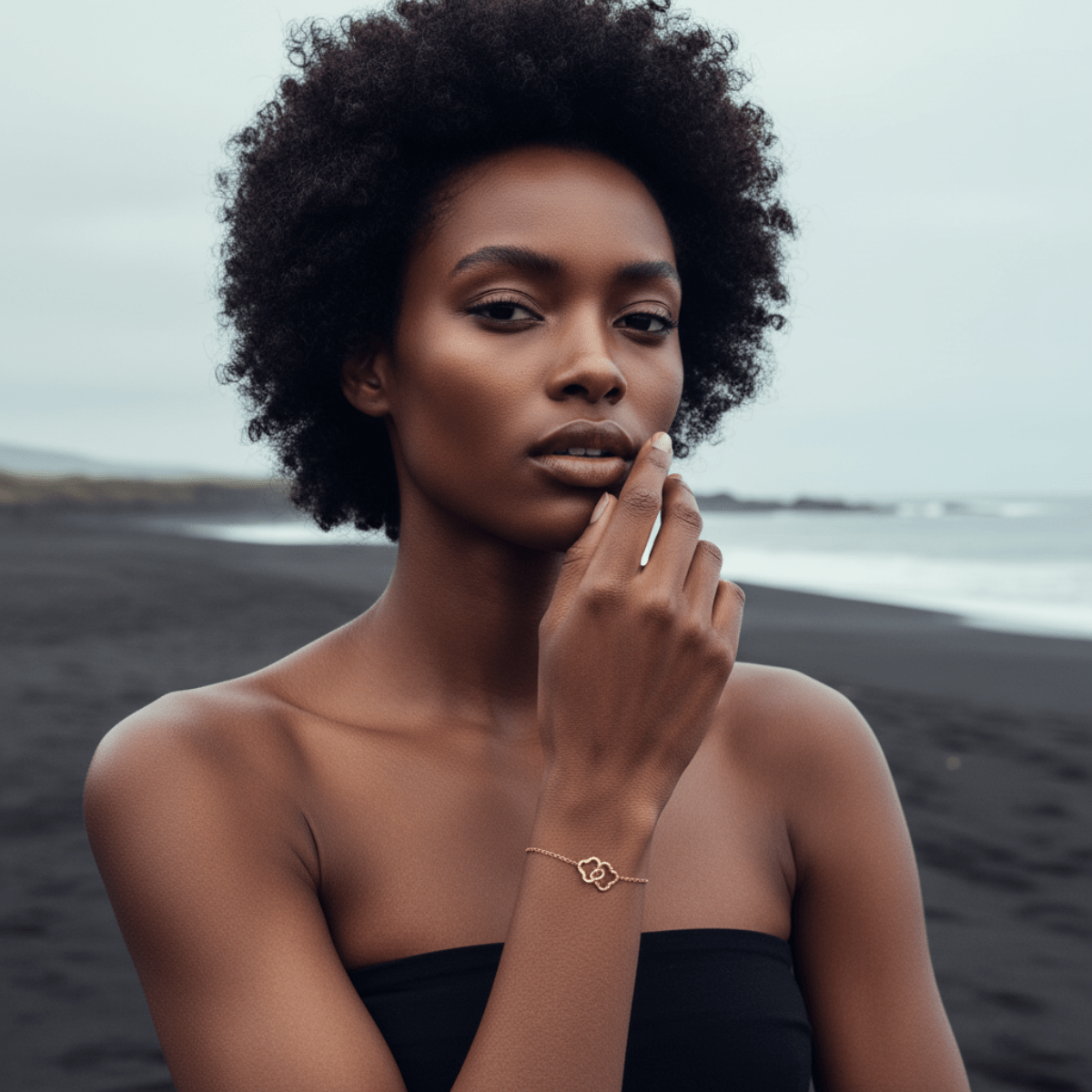 Pulsera de trébol enlazado de oro Nudo de la Suerte