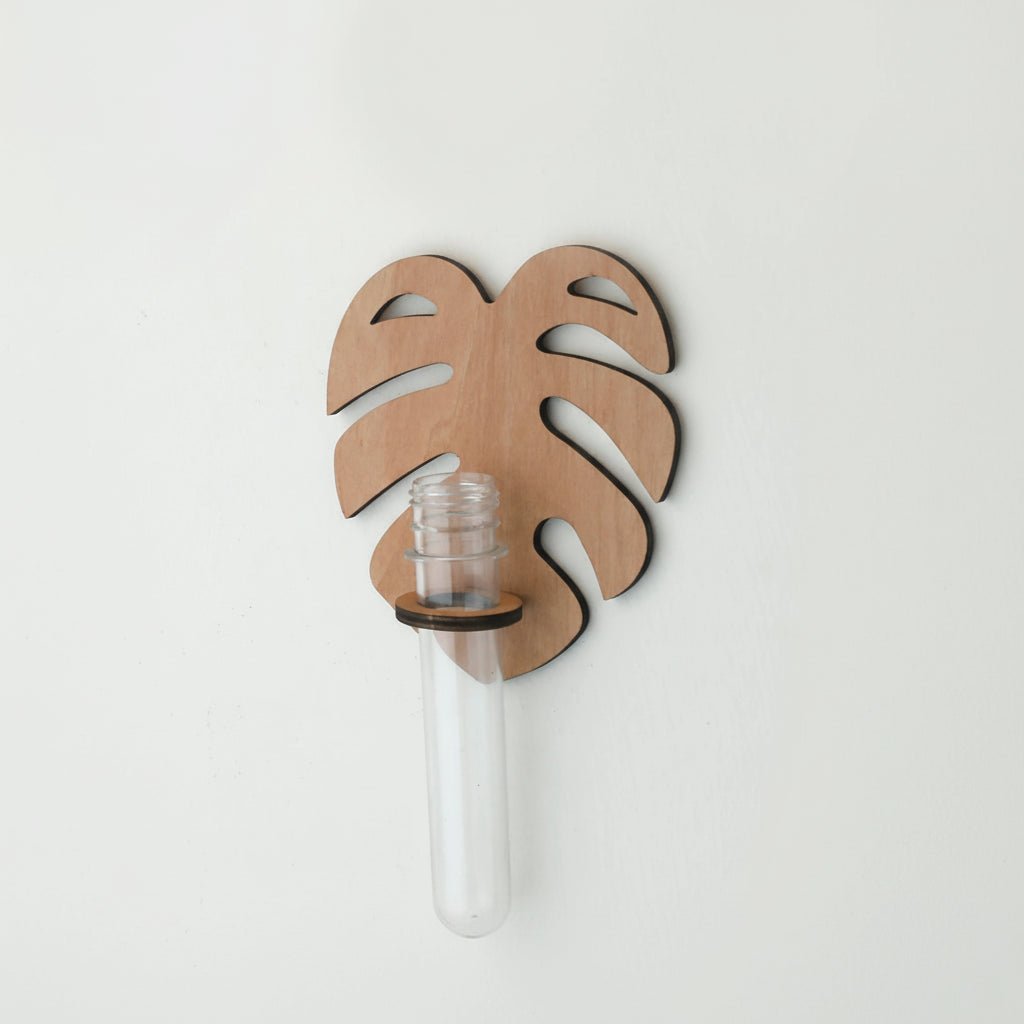 LEAFORA – Artisan Leaf Wall Planter for Natural Indoor Decor