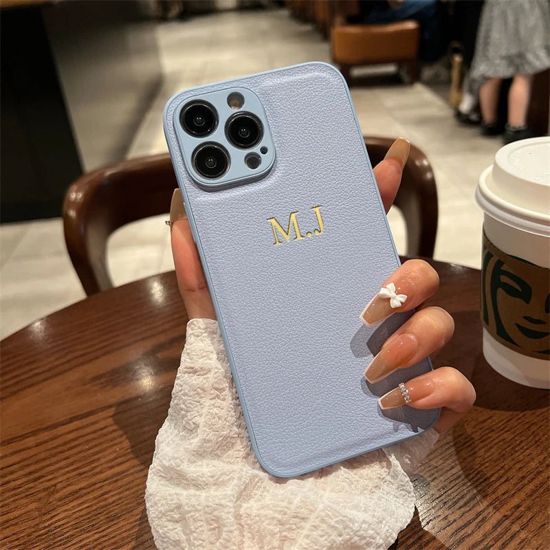 LEATHIQUE – Gepersonaliseerde leren iPhone-hoes met initialen