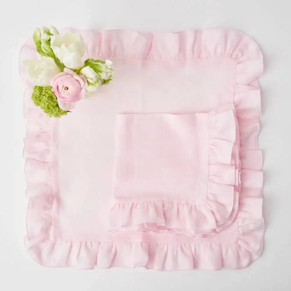 LINENBLOOM – Handcrafted Linen Napkin with Soft Ruffle Edge