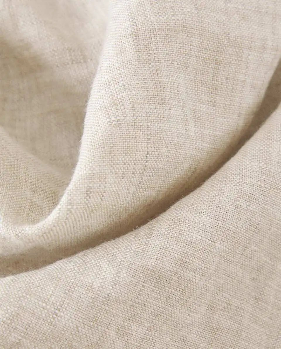 LINENBLOOM – Handcrafted Linen Napkin with Soft Ruffle Edge