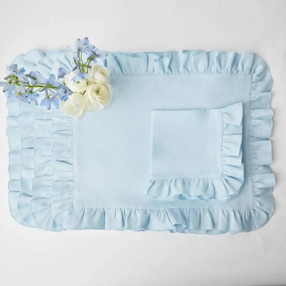LINENBLOOM – Handcrafted Linen Napkin with Soft Ruffle Edge