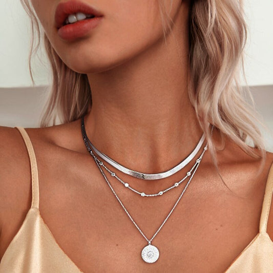 LUNARIA NECKLACE - Elegante zilveren driedubbele halsketting voor stijl & zelfvertrouwen