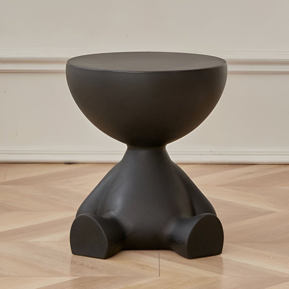 LUXROUND TABLE – Elegant round salon table for stylish living