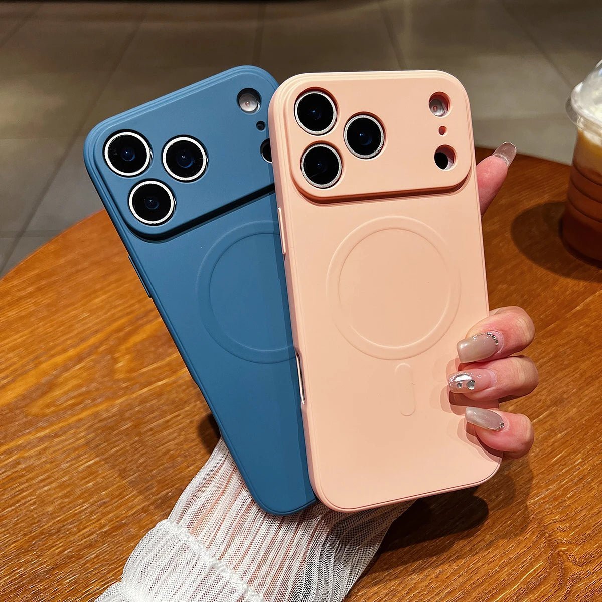 AuraGriff – Magnetic soft silicone case with a secure grip 7