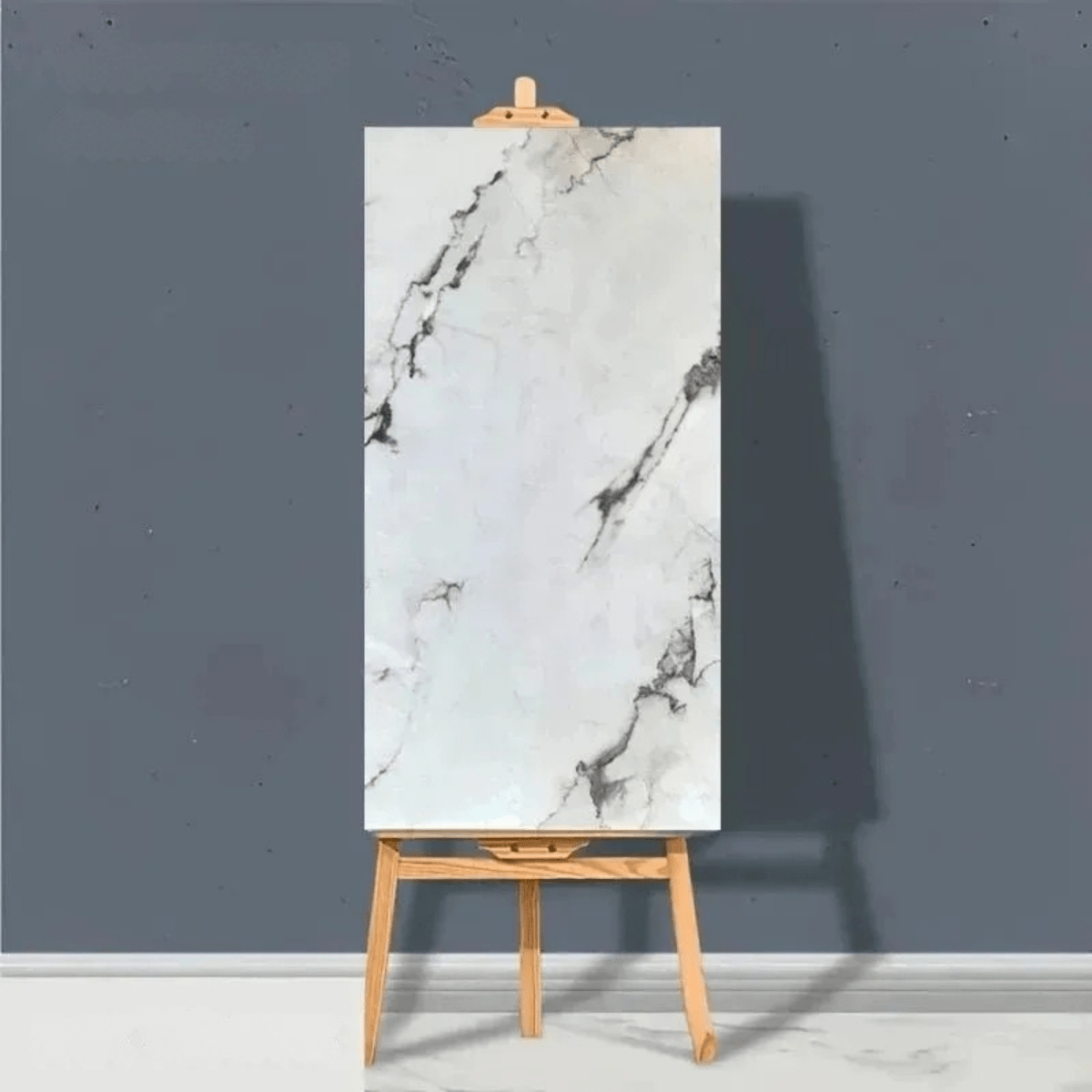 MARBLIQUE – Itsekiinnittyvät marmorikuvioiset PVC-lattialaatat