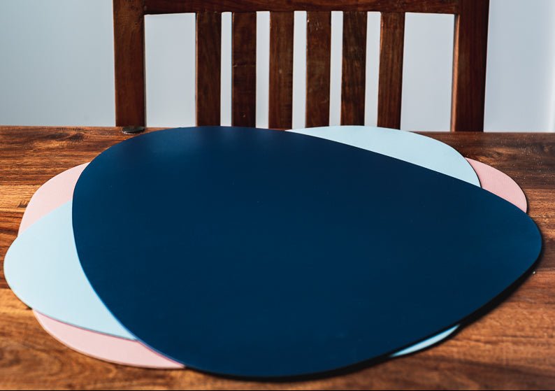 MATELLE – Hittebestendige PU Leren Placemat- en Onderzetterset voor Elegant Dineren