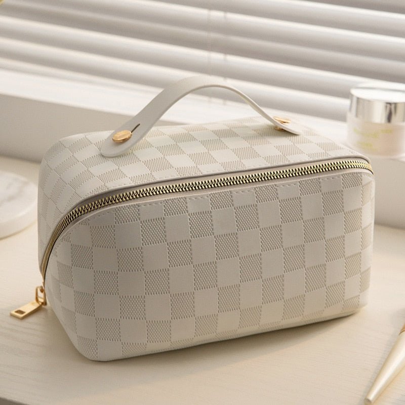 NORMEA – Minimalist Elegant Makeup Bag with Compact Organizer Design 0