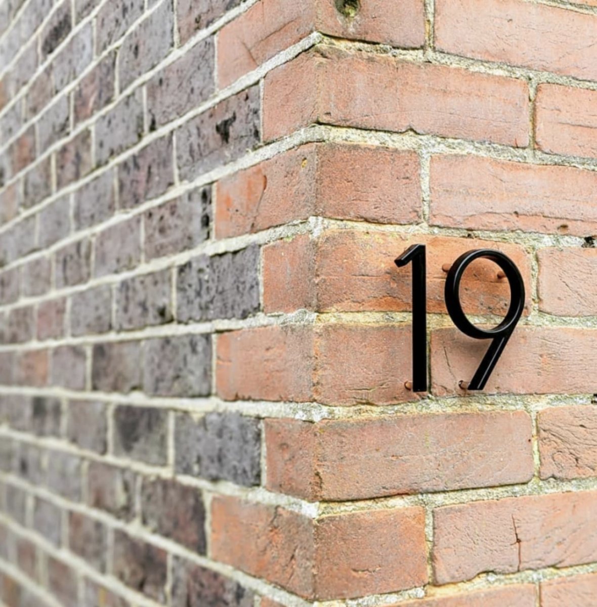 Modern House Numbers-Black House numbers with 3D floating effect for stylish outdoor areas 4