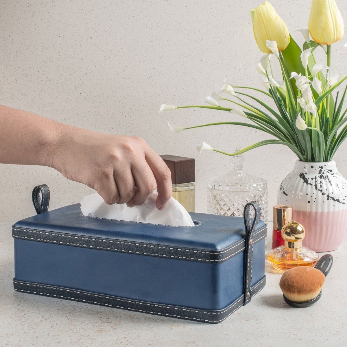 Modèra Premium Leatherite Taschentuchbox | Stilvoller und langlebiger Taschentuchorganizer für moderne Räume