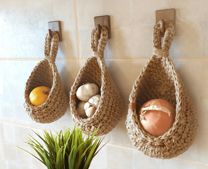 Nestoria – Hanging jute basket for kitchen storage