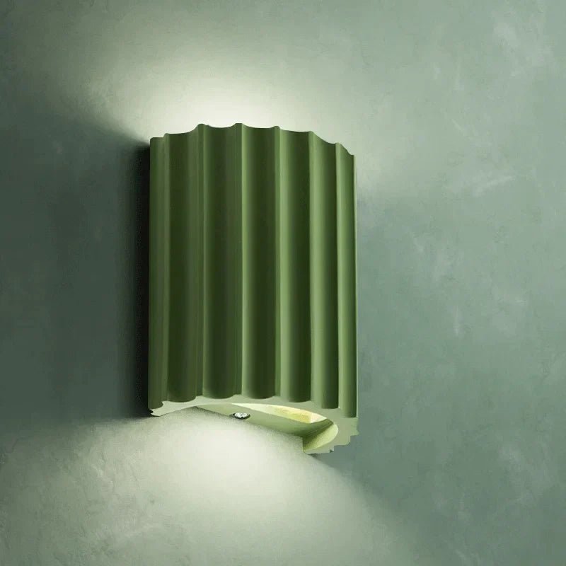 NordicGlow Lámpara de pared de resina - iluminación ambiental moderna sin cables visibles