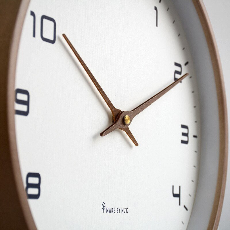 Horloge murale en bois NordicTime - Design scandinave silencieux pour des maisons paisibles