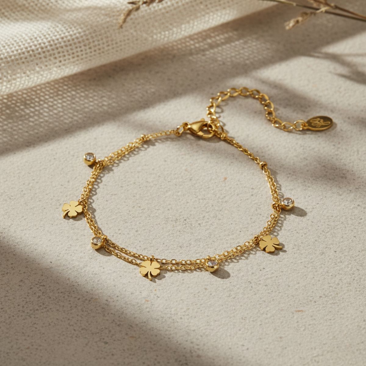 Ocean Shimmer Gouden Gelaagde Klaver Armband