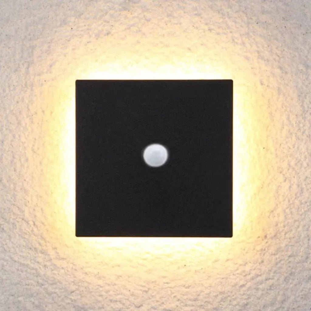 Orr Outdoor Wall Lamp-Minimalist LED wall lamp in round or angular, IP65 1