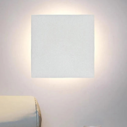 Orr Outdoor Wall Lamp-Minimalist LED wall lamp in round or angular, IP65 5