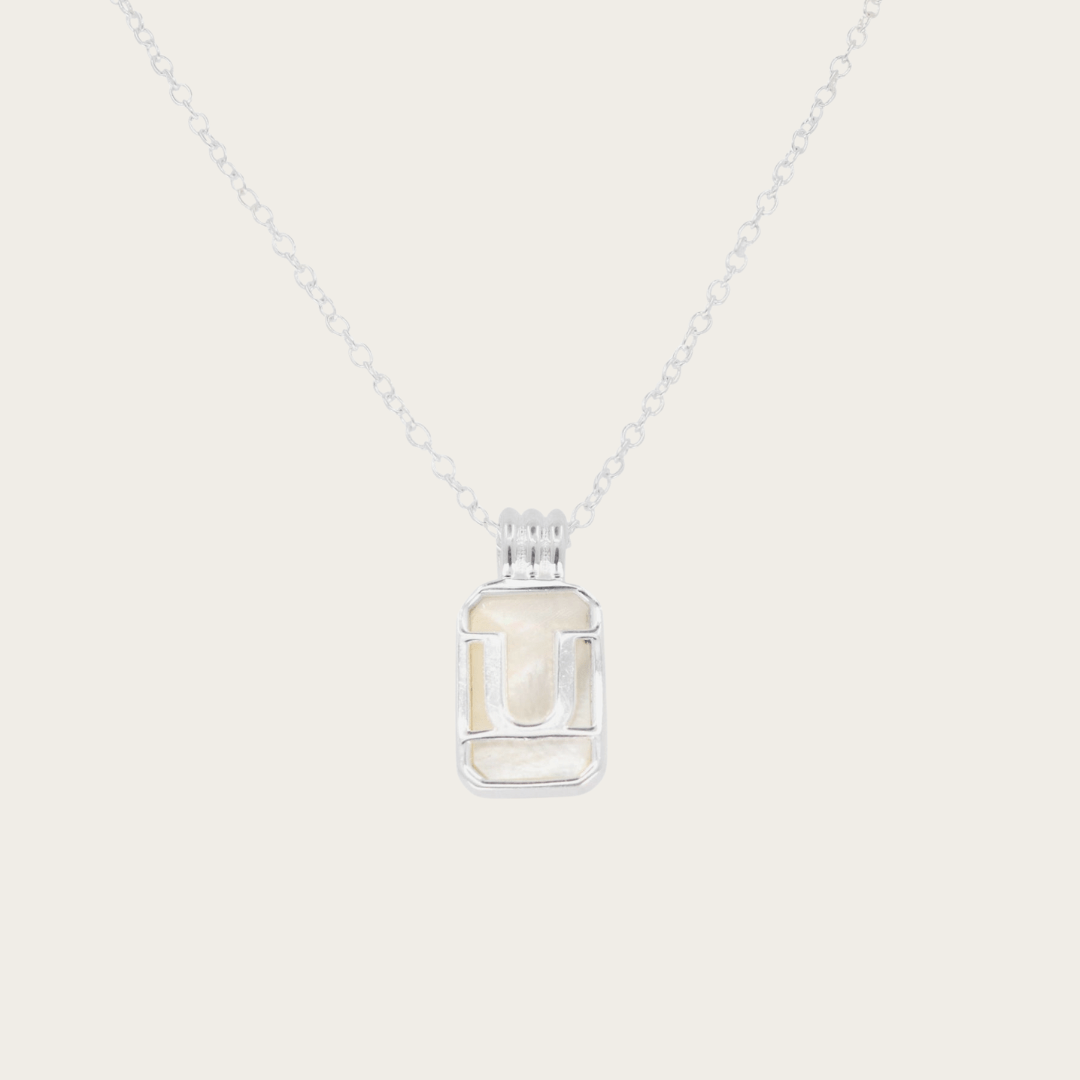 Parelmoer Initial Hanger Zilveren Ketting