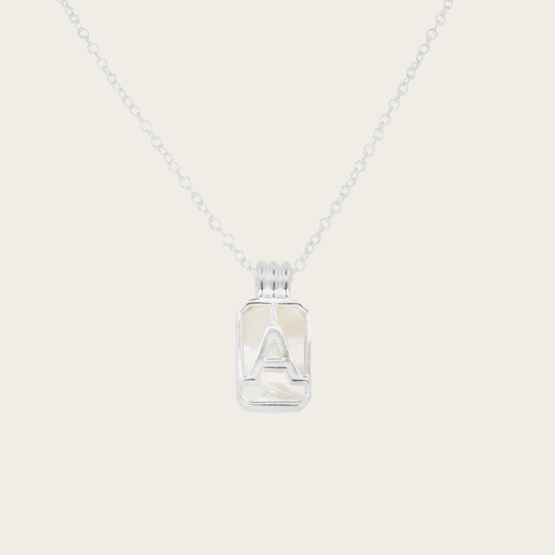 Parelmoer Initial Hanger Zilveren Ketting