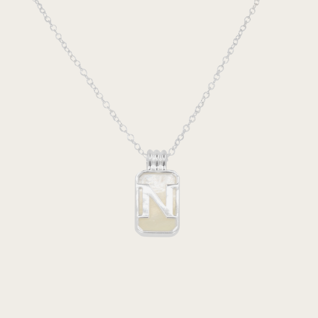 Parelmoer Initial Hanger Zilveren Ketting