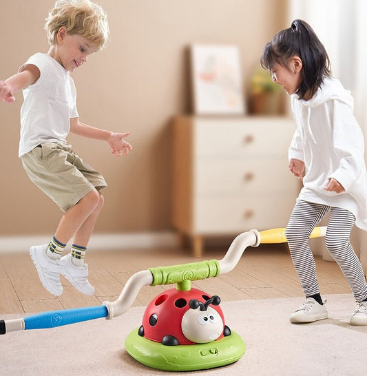 PlayMax - playset 3-in-1 per interni ed esterni con corda per saltare, lancio di anelli e razzo