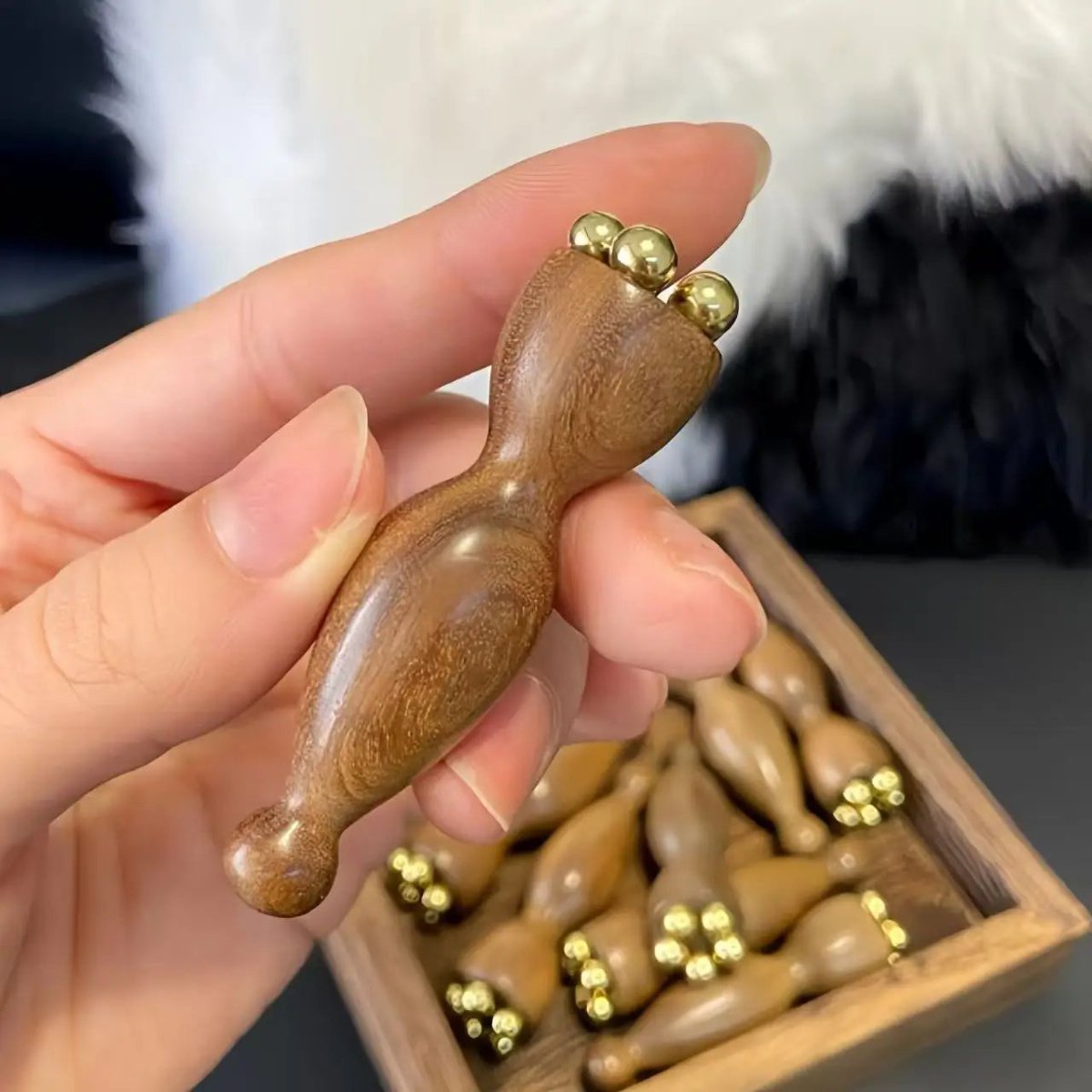 PODLIFT – Seedpod Gua Sha Massager Brass & Rosewood Facial Lifting Tool 1