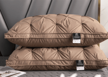 TRAVESSEIRO DE PENUGEM DE GANSO PREMIUM – Maciez Luxuosa e Suporte para um Sono Reparador