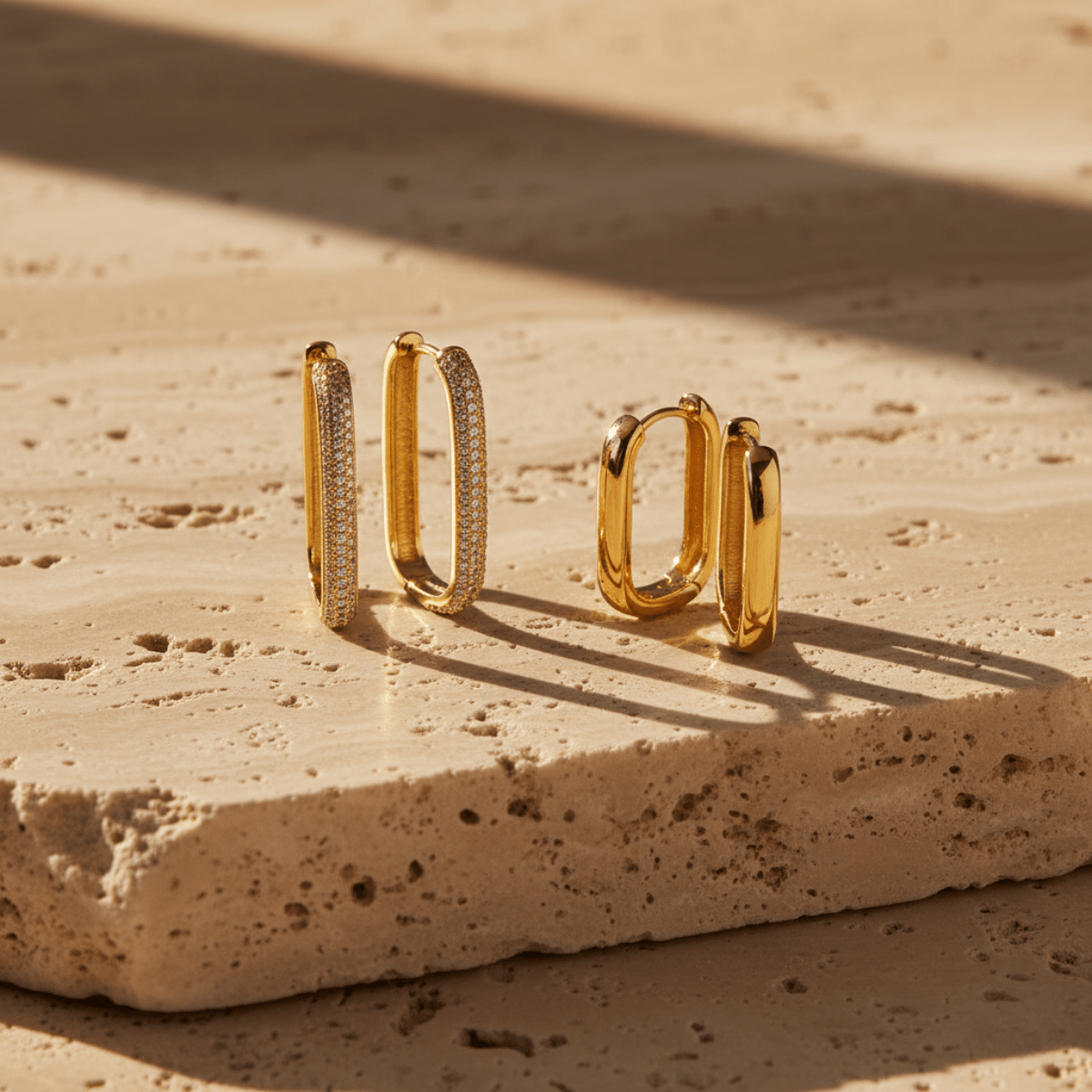 Gesculpteerde Zee Rand Gouden Oorringen Duo