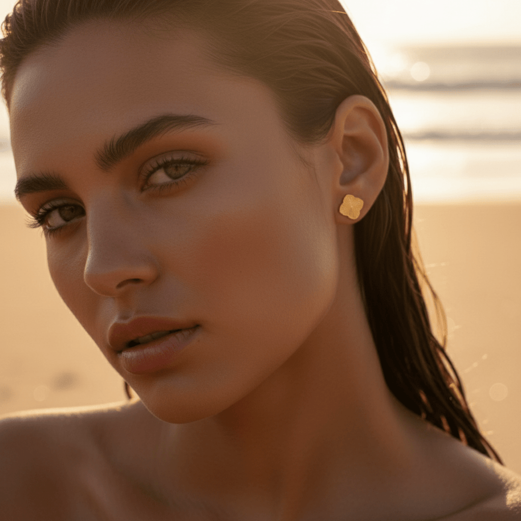 Pendientes de botón de plata y oro Sea Clover