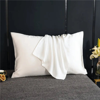 Taie d'oreiller SilkNest – Luxueuse, Facile d'entretien & Uni pour un sommeil confortable